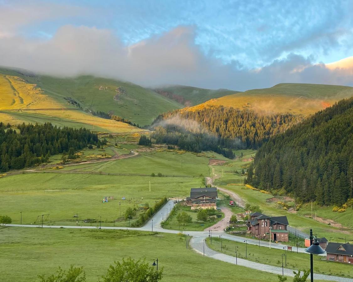 Kuembet Dag Evi Vila Exterior foto